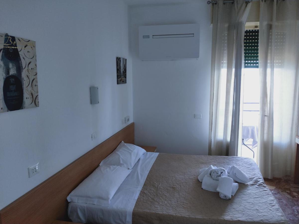 Hotel Diana ガルドーネ・リヴィエラ エクステリア 写真