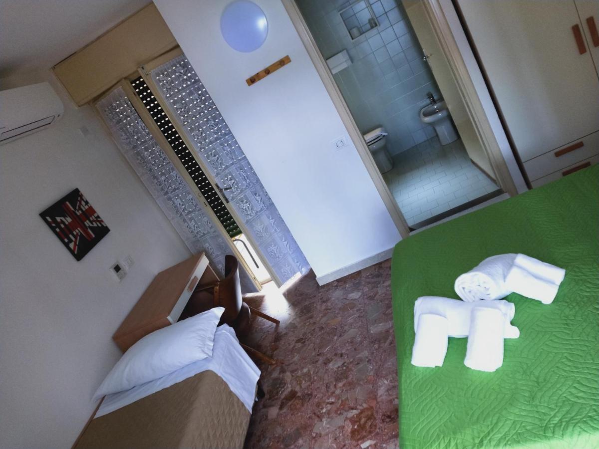 Hotel Diana ガルドーネ・リヴィエラ エクステリア 写真