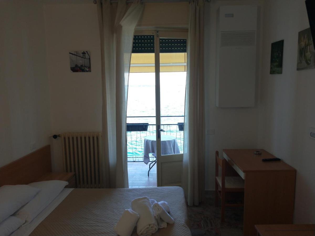Hotel Diana ガルドーネ・リヴィエラ エクステリア 写真