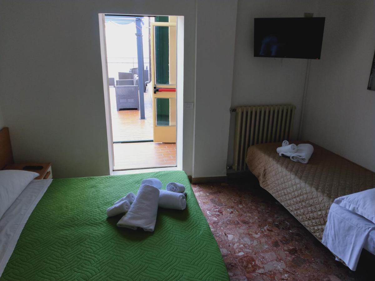 Hotel Diana ガルドーネ・リヴィエラ エクステリア 写真